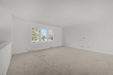 Tiny photo for 563 Hitchcock Avenue, Lisle, IL 60532 (MLS # 12587604)