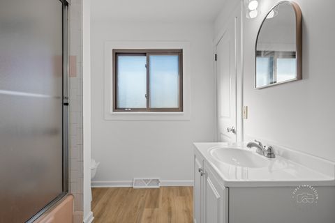 Tiny photo for 563 Hitchcock Avenue, Lisle, IL 60532 (MLS # 12587604)