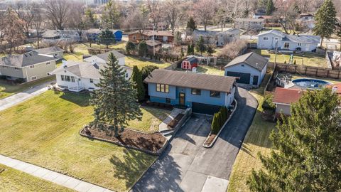 Tiny photo for 563 Hitchcock Avenue, Lisle, IL 60532 (MLS # 12587604)