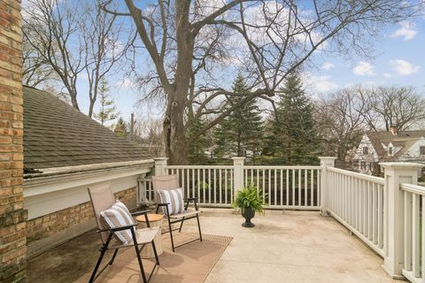 Tiny photo for 630 S Beverly Lane, Arlington Heights, IL 60005 (MLS # 12695545)