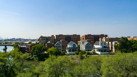 Tiny photo for 2235 W Oakdale Avenue #21-B, Chicago, IL 60618 (MLS # 12520581)