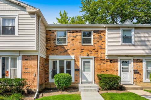 Photo of 3075 Kingston Court, Streamwood, IL 60107 (MLS # 12484402)