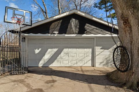 Tiny photo for 8 Rob Road, Mount Prospect, IL 60056 (MLS # 12599542)