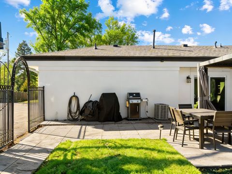 Tiny photo for 8 Rob Road, Mount Prospect, IL 60056 (MLS # 12599542)