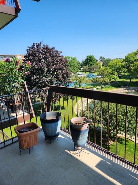 Tiny photo for 8001 W Courte Drive #310, Niles, IL 60714 (MLS # 12702471)