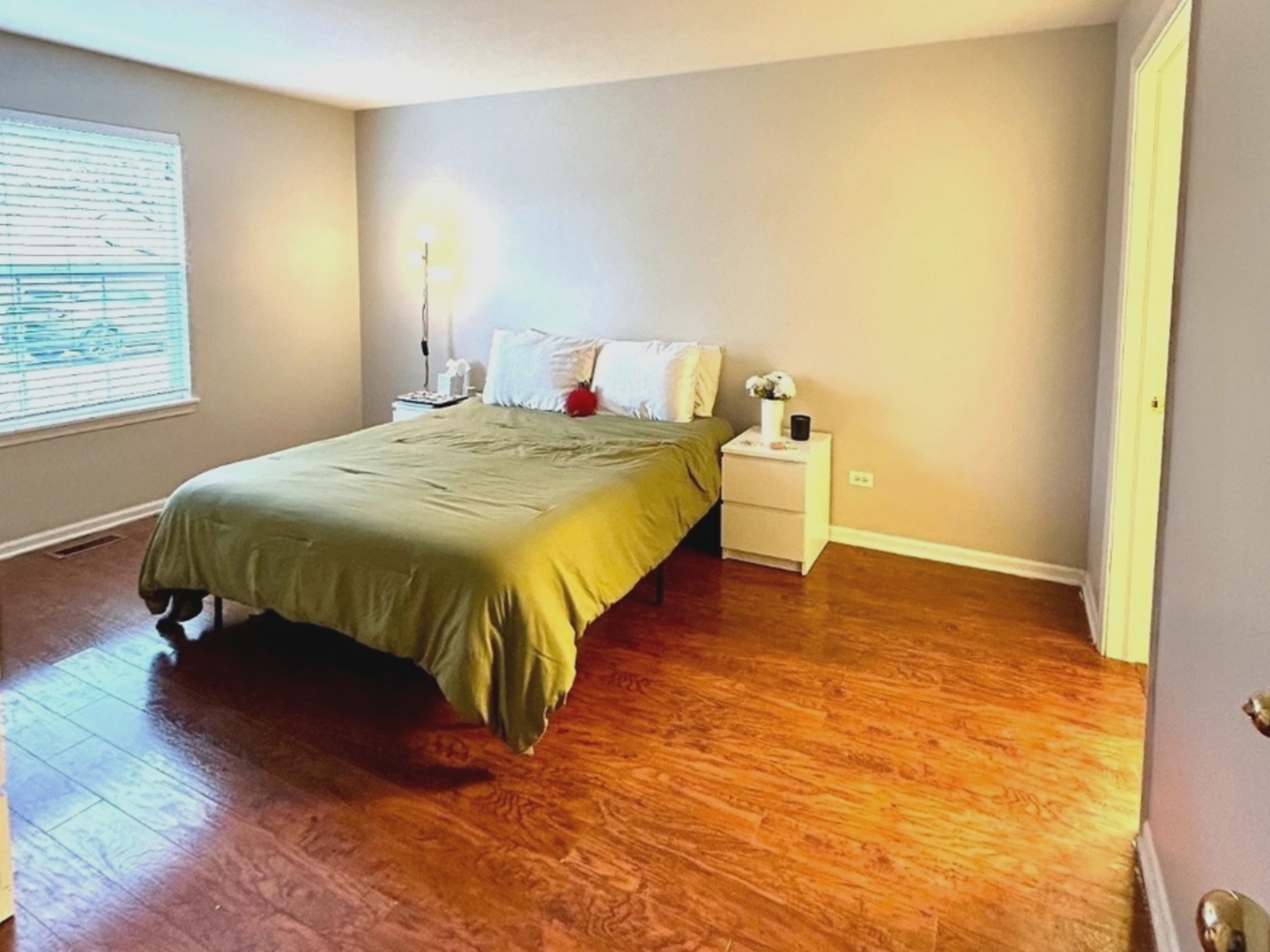 978 N Village Drive 2