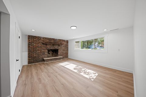 Tiny photo for 214 Somerset Court, New Lenox, IL 60451 (MLS # 12494512)