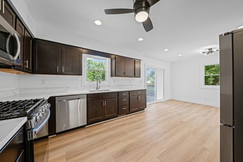 Tiny photo for 214 Somerset Court, New Lenox, IL 60451 (MLS # 12494512)