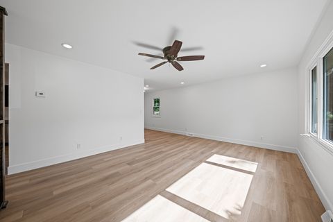 Tiny photo for 214 Somerset Court, New Lenox, IL 60451 (MLS # 12494512)