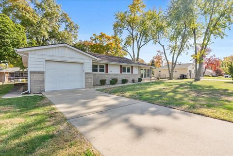 Tiny photo for 904 Snyder Drive, Bloomington, IL 61701 (MLS # 12508926)