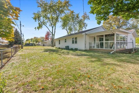 Tiny photo for 904 Snyder Drive, Bloomington, IL 61701 (MLS # 12508926)