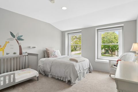 Tiny photo for 1412 Village Court, Buffalo Grove, IL 60089 (MLS # 12642049)