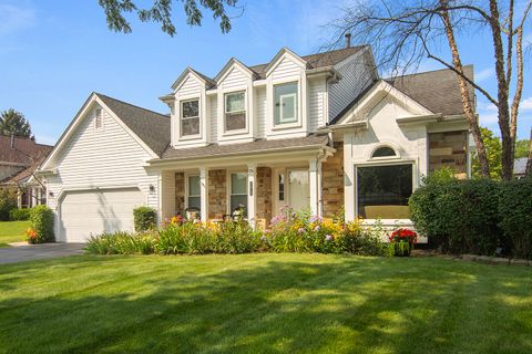 Photo of 1412 Village Court, Buffalo Grove, IL 60089 (MLS # 12642049)