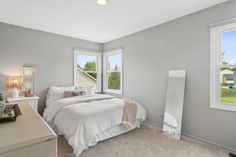 Tiny photo for 1412 Village Court, Buffalo Grove, IL 60089 (MLS # 12642049)