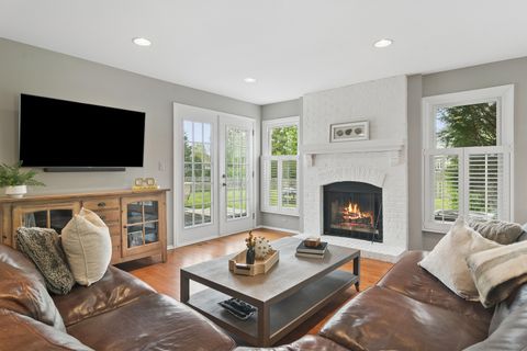 Tiny photo for 1412 Village Court, Buffalo Grove, IL 60089 (MLS # 12642049)