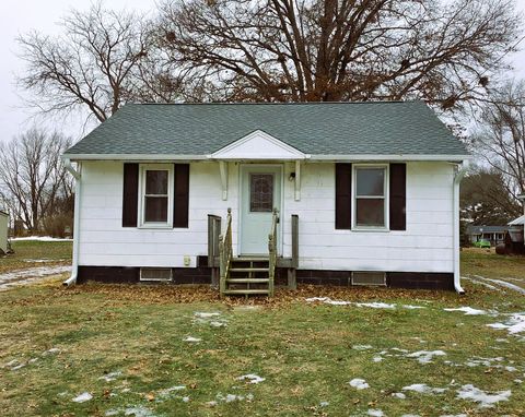 Photo of 204 S Washington Street, Tampico, IL 61283 (MLS # 12536394)
