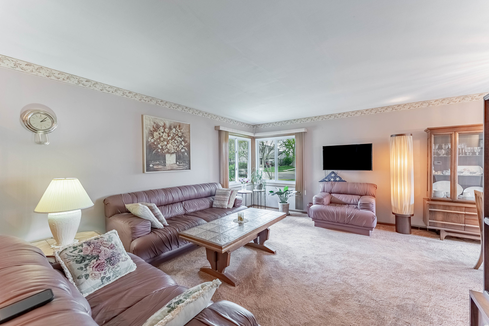 228 S Milton Avenue S