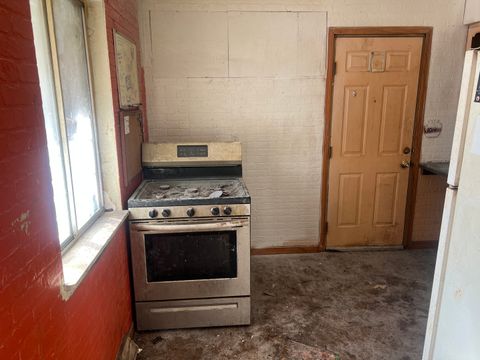 Tiny photo for 3021 W Malone Street, Peoria, IL 61605 (MLS # 12555545)