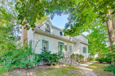 Photo of 2113 Forestview Road, Evanston, IL 60201 (MLS # 12482583)