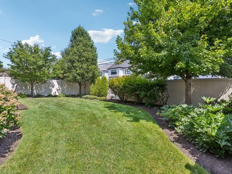 Tiny photo for 757 S Saylor Avenue, Elmhurst, IL 60126 (MLS # 12447659)