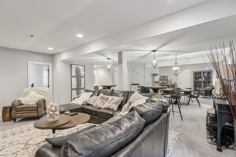Tiny photo for 757 S Saylor Avenue, Elmhurst, IL 60126 (MLS # 12447659)
