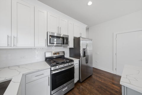 Tiny photo for 6606 S University Avenue #2, Chicago, IL 60637 (MLS # 12743083)