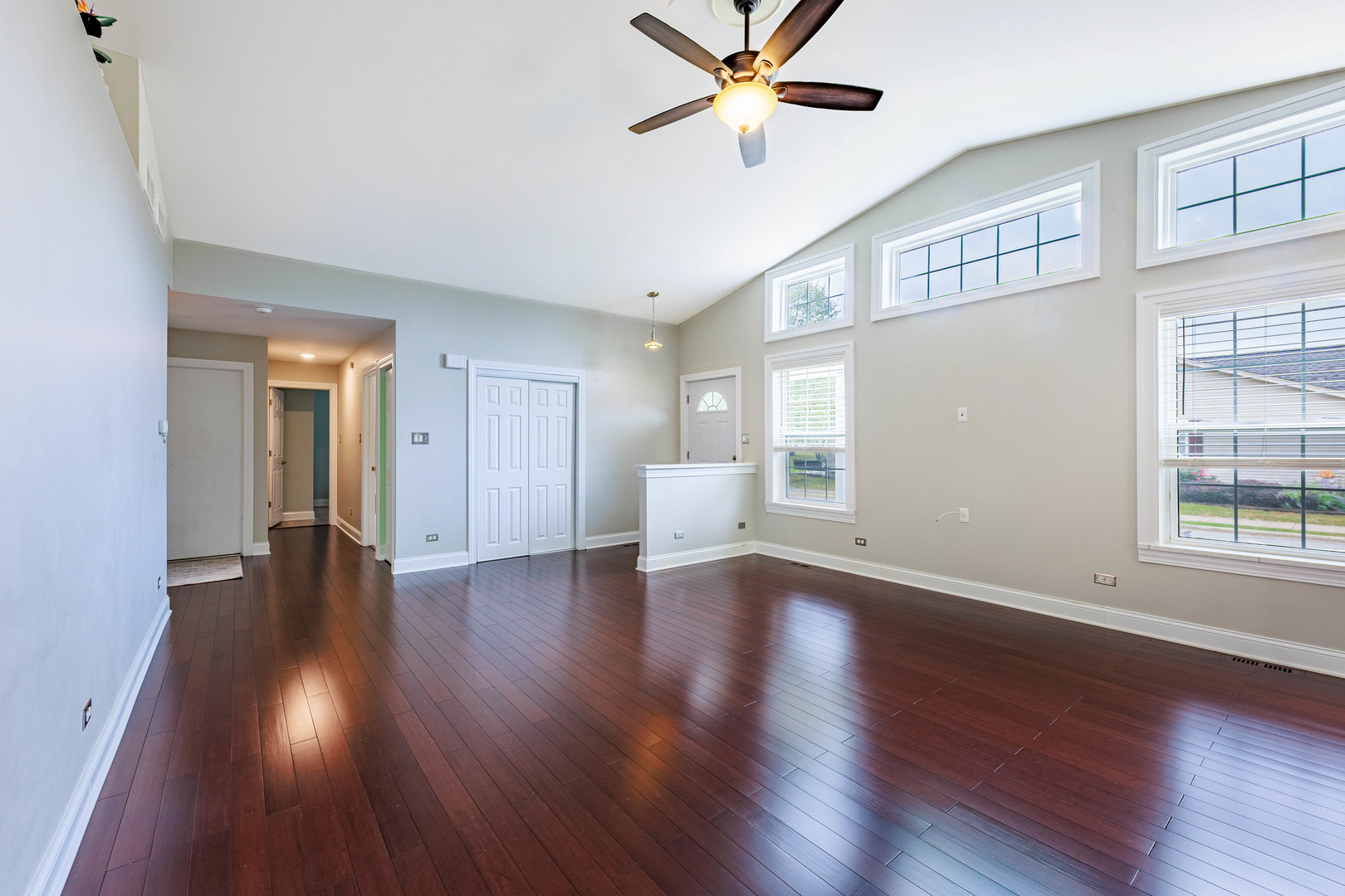 1022 Edinburgh Court