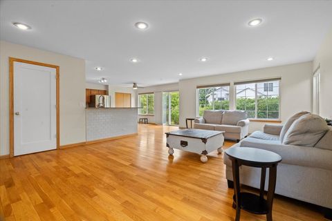 Tiny photo for 1100 Franklin Street, Mundelein, IL 60060 (MLS # 12467794)