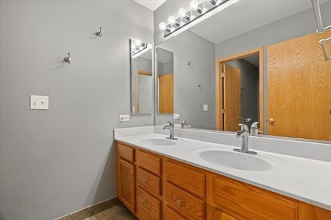 Tiny photo for 1100 Franklin Street, Mundelein, IL 60060 (MLS # 12467794)