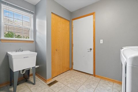 Tiny photo for 1100 Franklin Street, Mundelein, IL 60060 (MLS # 12467794)