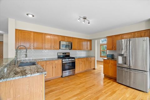 Tiny photo for 1100 Franklin Street, Mundelein, IL 60060 (MLS # 12467794)