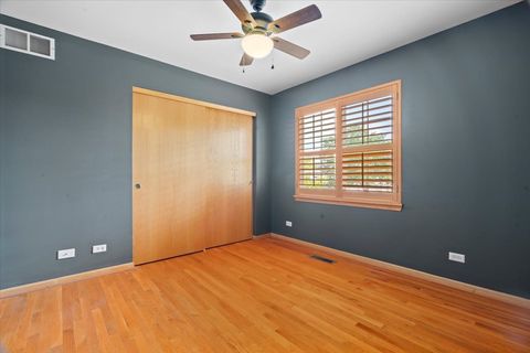 Tiny photo for 1100 Franklin Street, Mundelein, IL 60060 (MLS # 12467794)