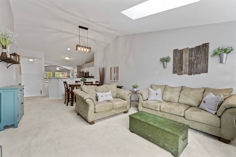 Tiny photo for 217 Sierra Pass Drive, Schaumburg, IL 60194 (MLS # 12499150)