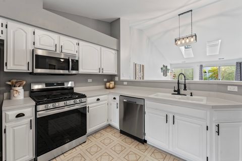 Tiny photo for 217 Sierra Pass Drive, Schaumburg, IL 60194 (MLS # 12499150)