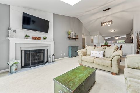 Tiny photo for 217 Sierra Pass Drive, Schaumburg, IL 60194 (MLS # 12499150)