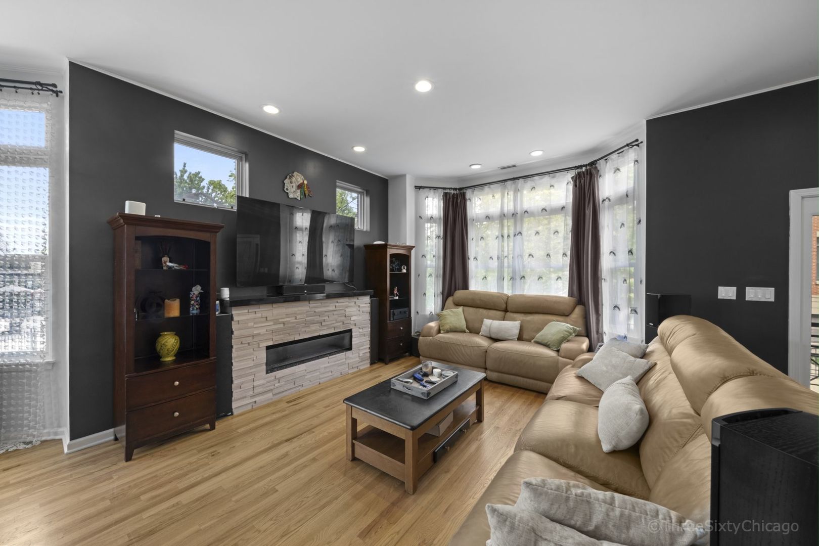953 W College Parkway