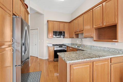 Tiny photo for 272 Prairie View Lane, Wheeling, IL 60090 (MLS # 12581537)