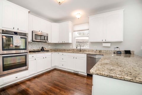 Tiny photo for 845 Barclay Drive, Bolingbrook, IL 60440 (MLS # 12562510)