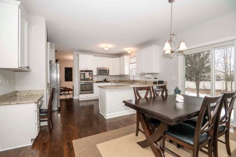 Tiny photo for 845 Barclay Drive, Bolingbrook, IL 60440 (MLS # 12562510)