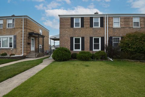 Photo of 1634 N 22nd Avenue, Melrose Park, IL 60160 (MLS # 12498783) Photo of 1634 N 22nd Avenue, Melrose Park, IL 60160 (MLS # 12498783)