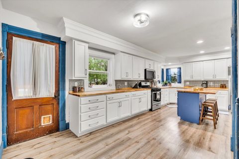 Tiny photo for 127 S Vail Street, Geneseo, IL 61254 (MLS # 12634640)