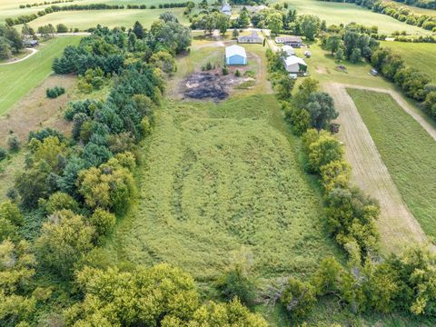 Tiny photo for 13915 Berglund Road, Winnebago, IL 61088 (MLS # 12466942)