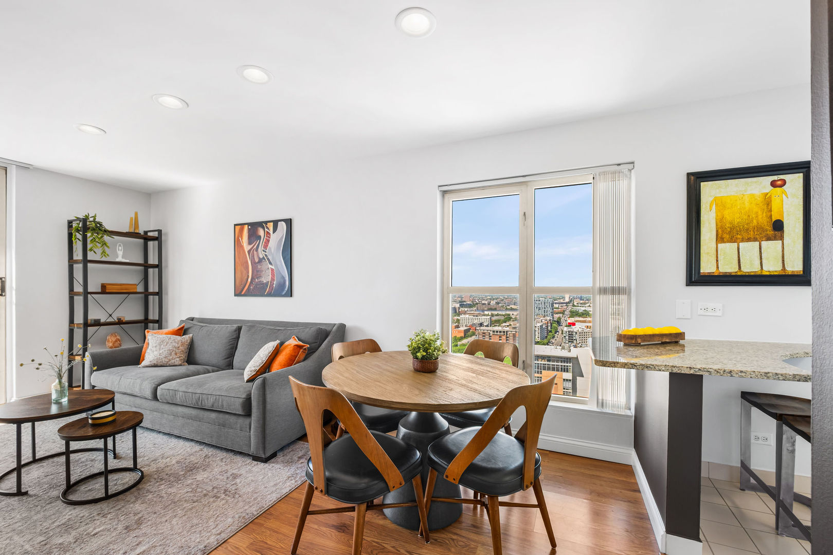 1212 N La Salle Drive 2709