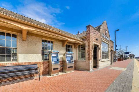 Tiny photo for 100 S Emerson Street #507, Mount Prospect, IL 60056 (MLS # 12587619)