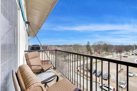 Tiny photo for 100 S Emerson Street #507, Mount Prospect, IL 60056 (MLS # 12587619)