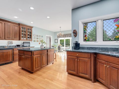 Tiny photo for 802 Kenmare Drive, Burr Ridge, IL 60527 (MLS # 12506319)