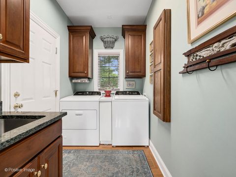 Tiny photo for 802 Kenmare Drive, Burr Ridge, IL 60527 (MLS # 12506319)