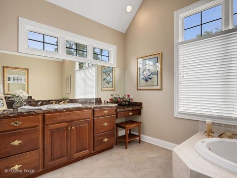 Tiny photo for 802 Kenmare Drive, Burr Ridge, IL 60527 (MLS # 12506319)