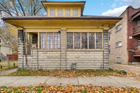 Tiny photo for 11548 S Normal Avenue, Chicago, IL 60628 (MLS # 12523566)