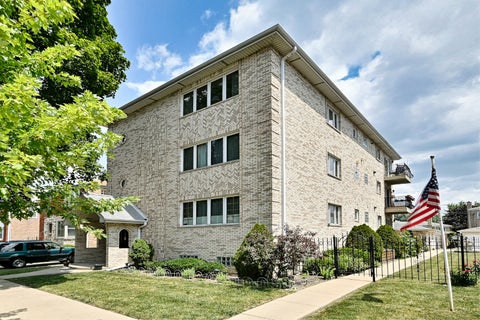 Tiny photo for 2511 N 74th Avenue #3, Elmwood Park, IL 60707 (MLS # 12712519)
